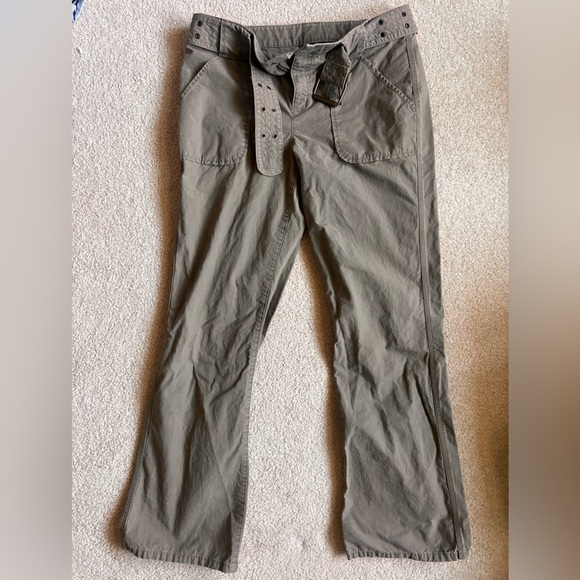 Dkny Pants - DKNY Women's Cargo Pants in Olive Green Y2K Vintage with Belt!